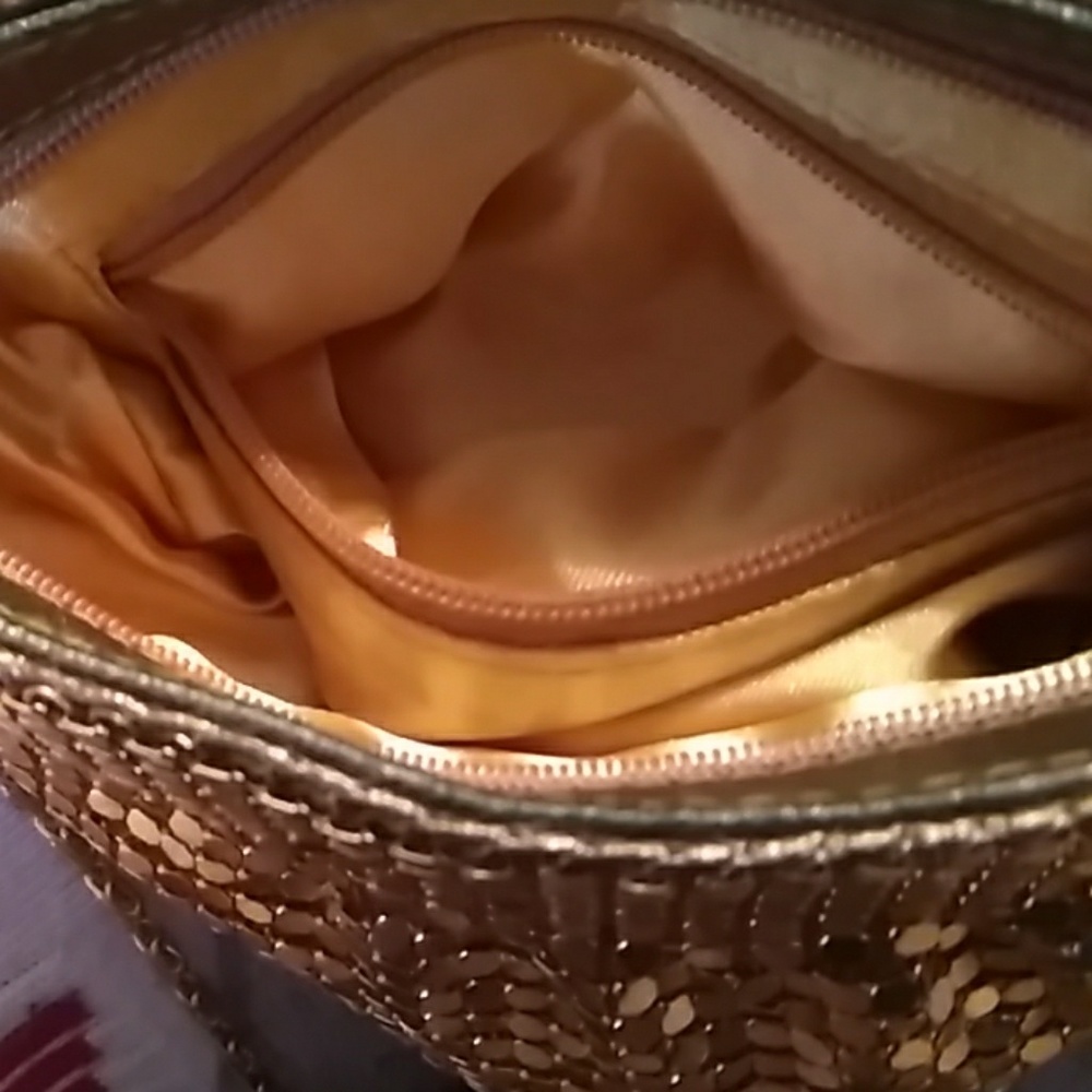 Purse - Picture 2 of 3